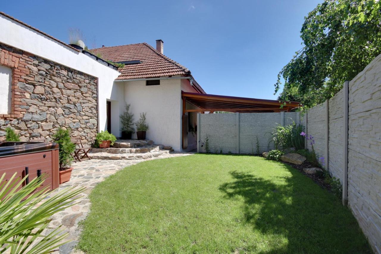 Ctetin Holiday Home Kvitek מראה חיצוני תמונה