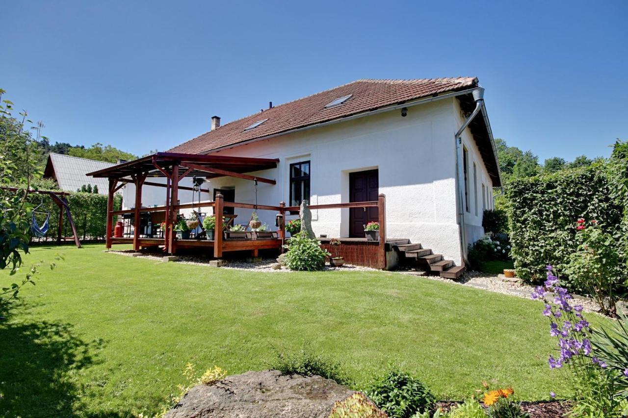 Ctetin Holiday Home Kvitek מראה חיצוני תמונה