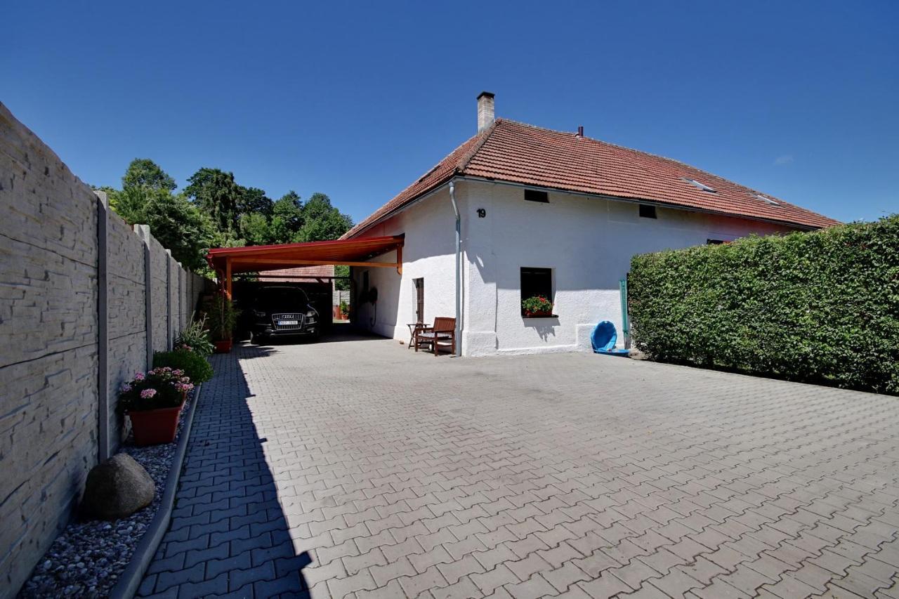 Ctetin Holiday Home Kvitek מראה חיצוני תמונה